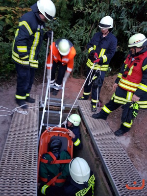 Übung 1. Zug Schwerpunktfeuerwehr Einbeck_52